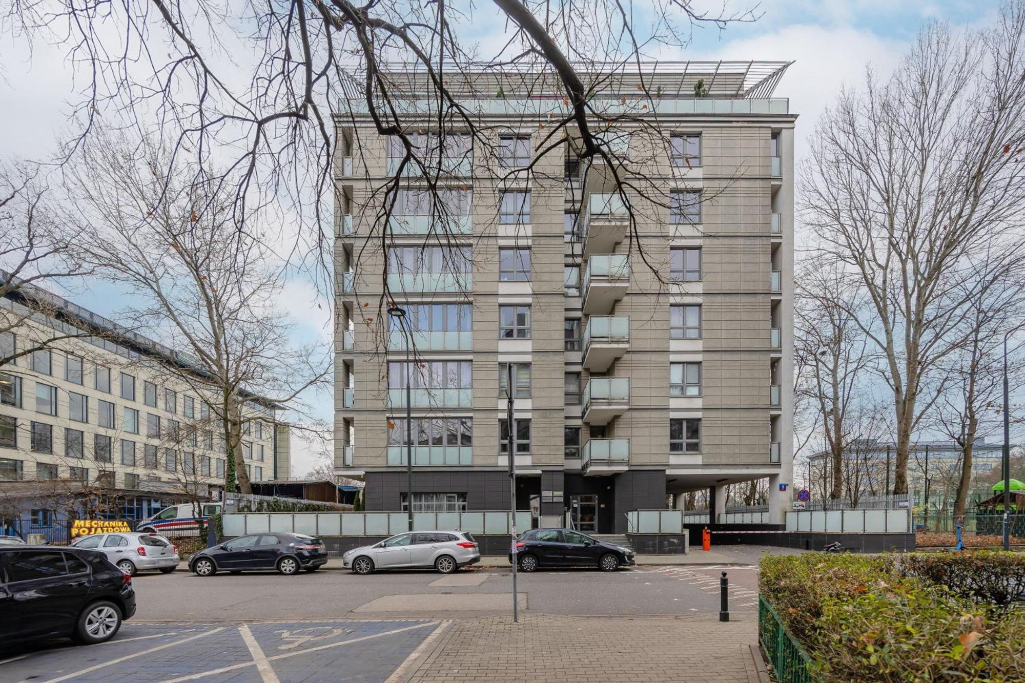 Апартаменти Modern In The Center Of By Renters