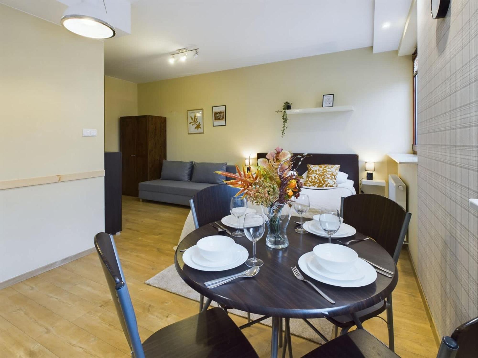 Modern In The Center Of By Renters